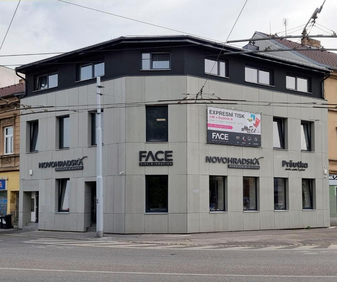 捷克布杰约维采 Novohradska酒店 外观 照片